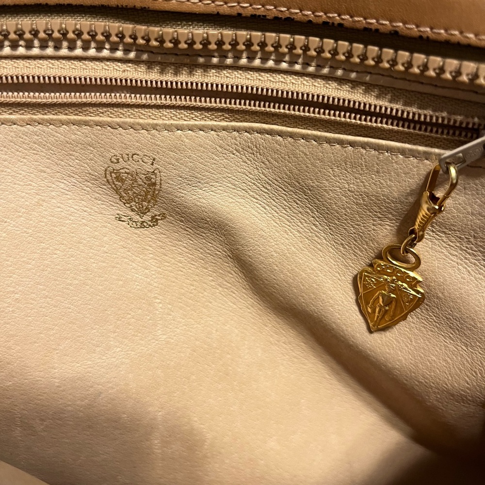 1970s Gucci 2-handle tan purse - Picture 9 of 16